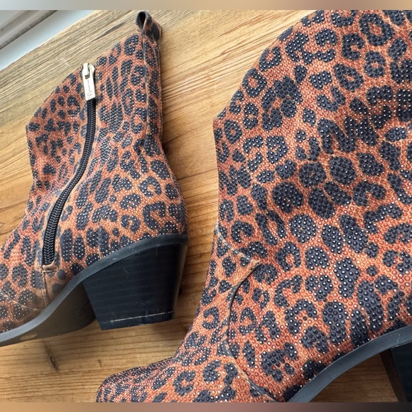 Jessica Simpson Ostelle Boots Rhinestone Western Bootie Cheetah Natural 6 - Picture 3 of 7